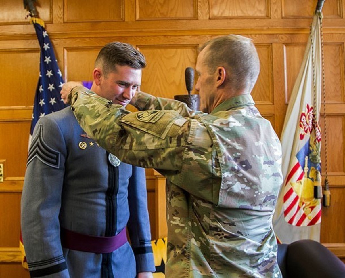 West Point cadet overcomes trials, earns Foley Award | Article | The