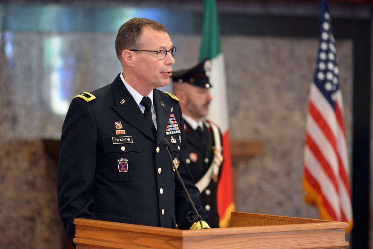 Italian base leadership duties split with arrival of a new commander |  Article | The United States Army