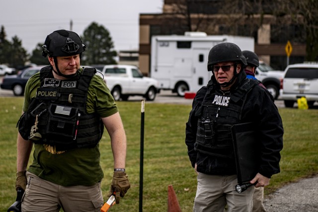 Indiana Guard trains with emergency responders | Article | The United ...