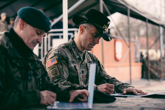 2CR takes authority of eFP Battle Group Poland