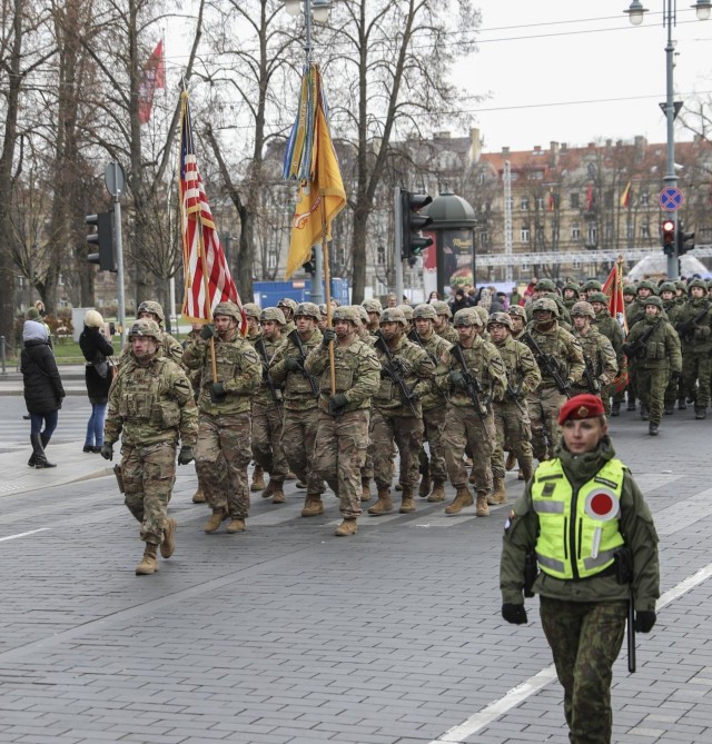 'Head Hunters' join 101st Armed Forces Day celebration