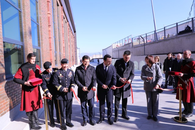 Leaders cut ribbon at Maro Makashvili Wounded Warrior Rehabilitation Center