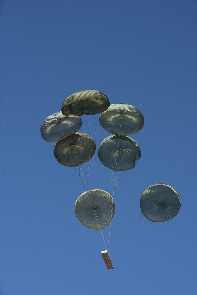 Refueling, rearming system tested by low-velocity air drop at Ft. Bragg improves readiness