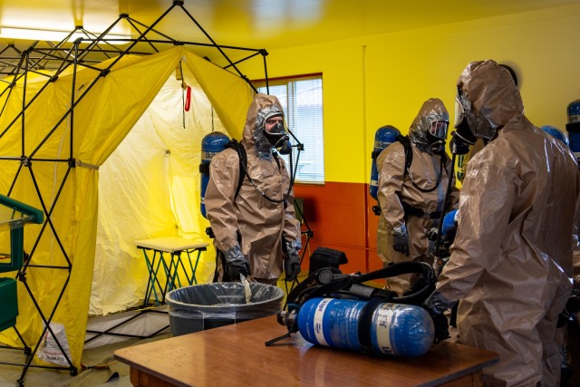 Oregon Guard members learn the basics of hazardous operations