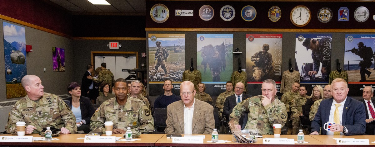 Commander Of Us Army Futures Command Visits Soldier Center Article The United States Army 7285