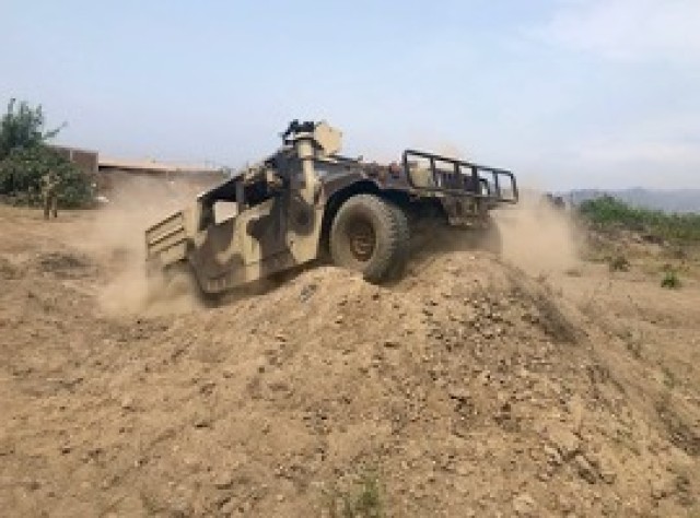 West Virginia National Guard, Peruvian mechanics train in Lima