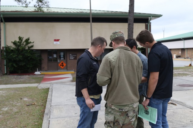 Soldiers train to be antiterrorism officers