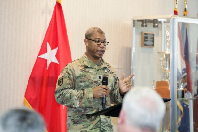 INSCOM virtual town hall updates command, focuses on continuity