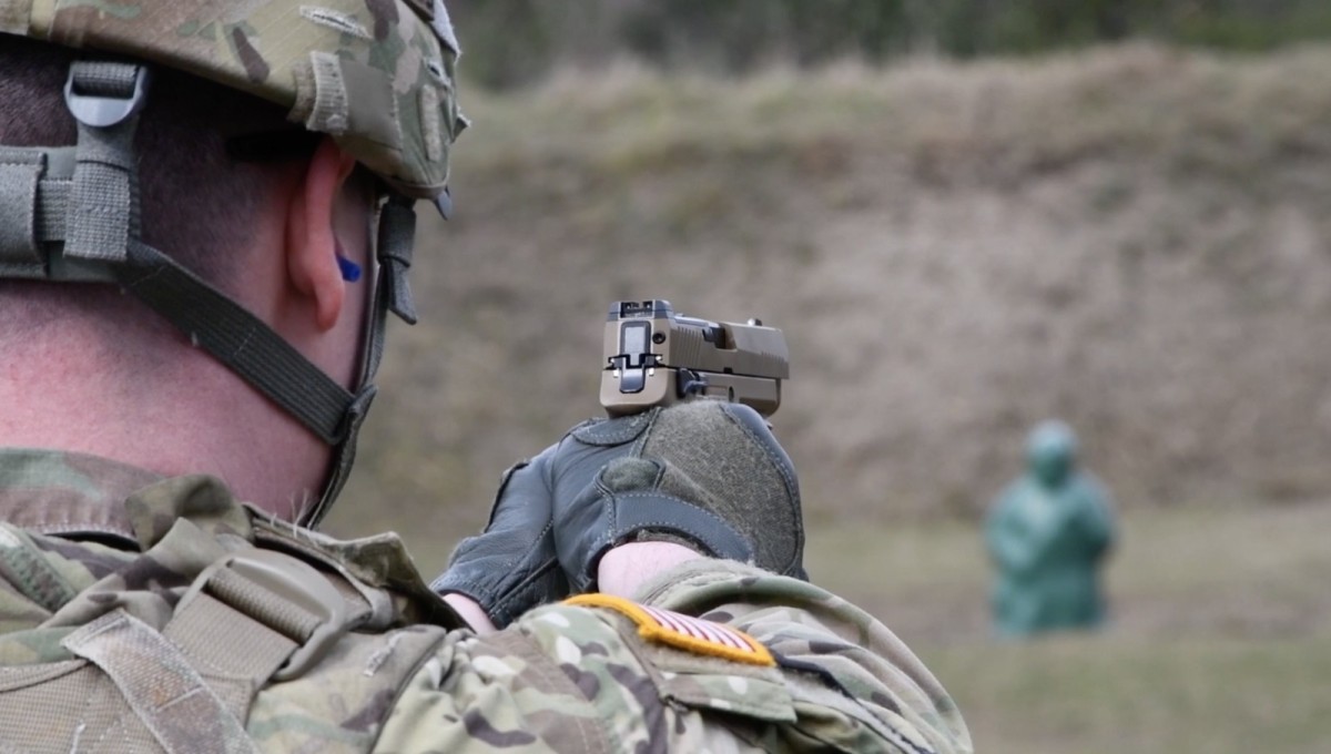 2cr-s-res-conducts-the-m17-pistol-qualification-range-article-the