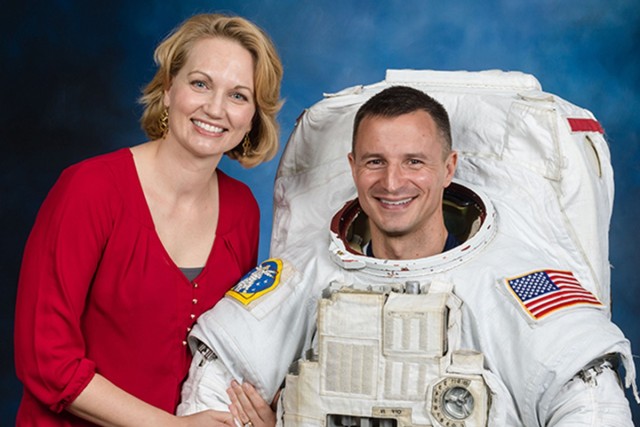 NASA astronaut U.S. Army Col. Andrew Morgan and his wife, Stacey, pose for a studio photograph March 16, 2019, at the Johnson Space Center in Houston, Texas. Morgan, who is the commander of the U.S. Army Space and Missile Defense Command’s Army astronaut detachment, is serving aboard the International Space Station for Expeditions 60, 61 and 62. Stacey is a military family advocate, writer and public speaker. 
