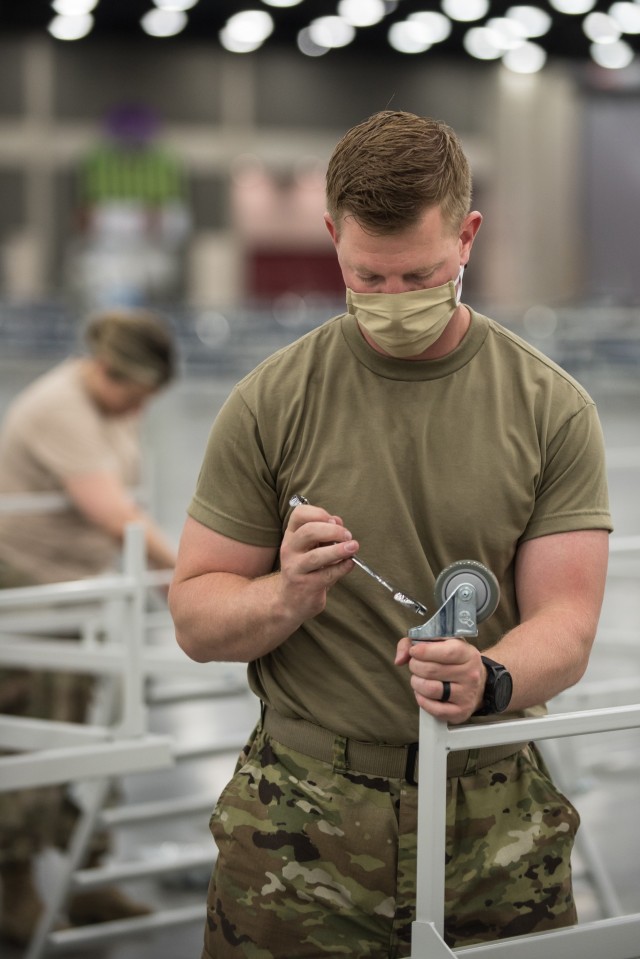 Kentucky Guard builds COVID-19 alternate care facility