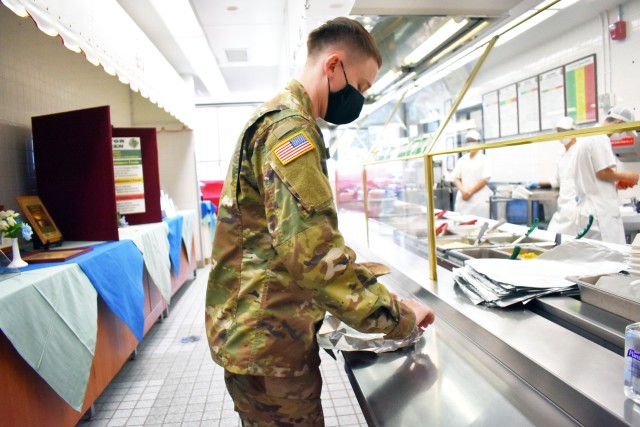 Camp Zama dining facility shifts to takeout-only with ease