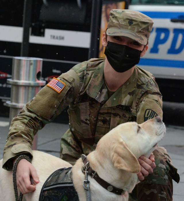 Dogs ease stress for COVID-19 response troops in New York