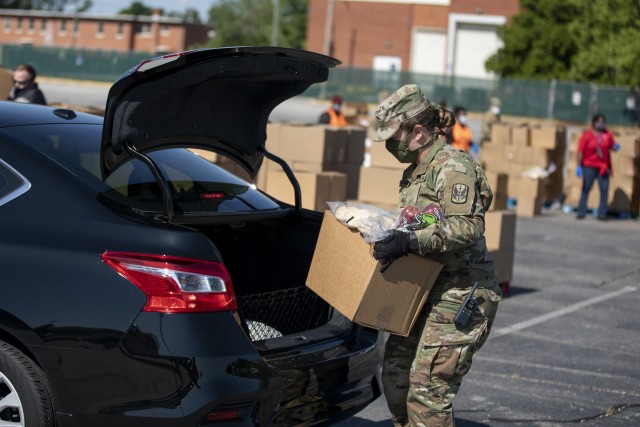 NC Guard helps distribute more than 30,000 pounds of food