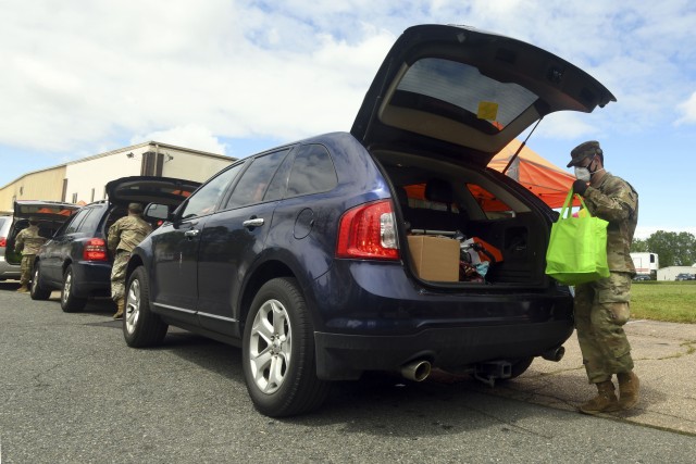 Virginia Army Guard members distribute food, positivity