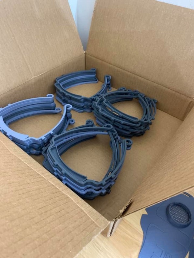 Soldiers&#39; volunteer 3D printing capabilities aid COVID-19 healthcare workers