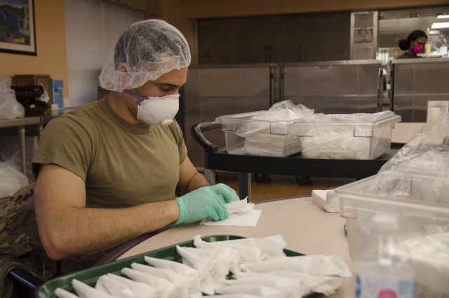 New Jersey National Guard members help feed veterans