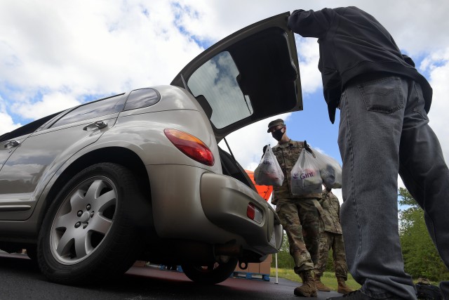 Va. Army Guard members set up mobile food distribution site