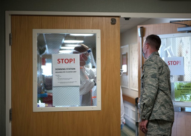 Mass. Guard members use civilian medical training in COVID-19