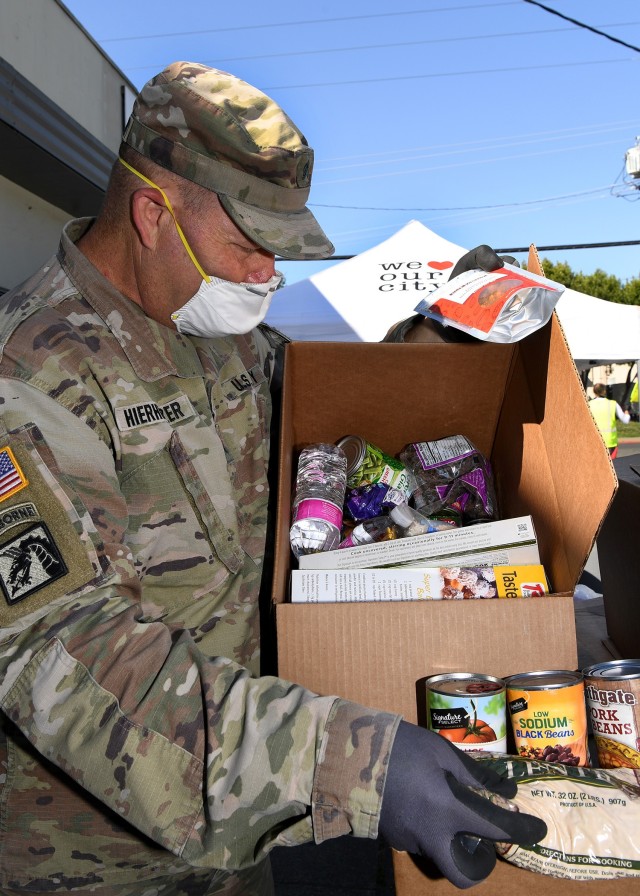 California National Guard Soldiers assist Napa food bank