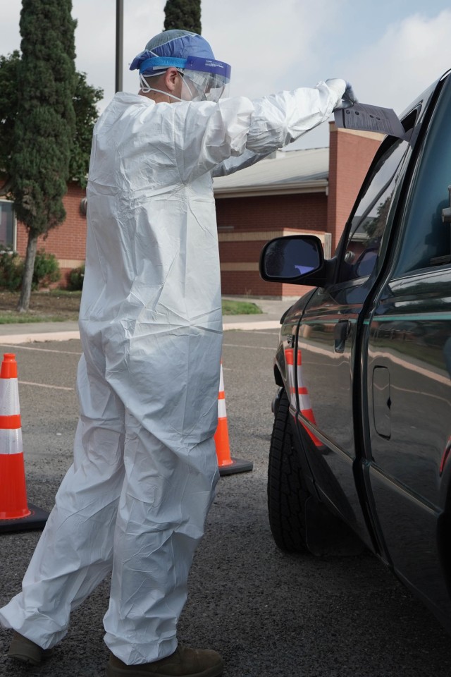 Mobile Texas National Guard team conducts COVID-19 tests