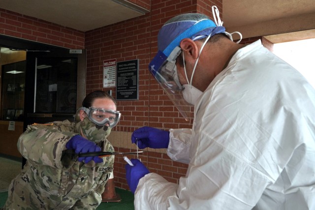 Mobile Texas National Guard team conducts COVID-19 tests