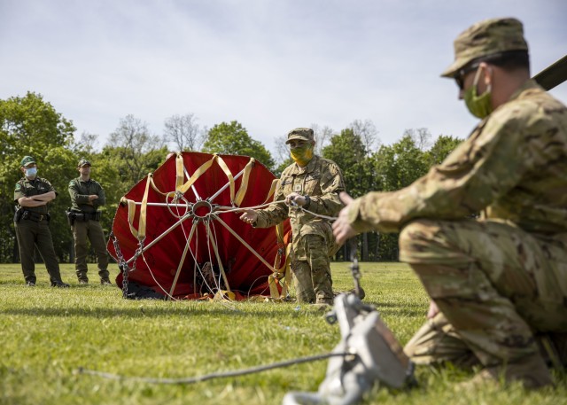 NY and Connecticut UH-60 crews conduct fire-bucket training