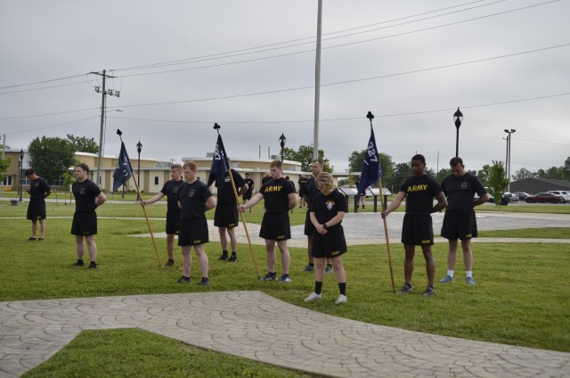 No Slack Soldiers of 2nd Battalion, 327th Infantry Regiment, 1st Brigade Combat Team, 101st Airborne Division (Air Assault), gather May 21 during an opening ceremony of a 24-hour Run for the Fallen at the Bastogne Memorial on Fort Campbell’s Memorial Row.