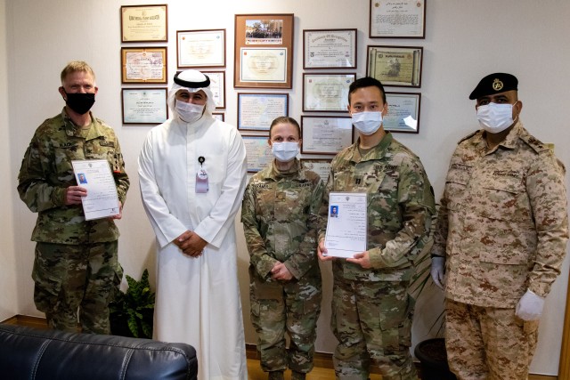 U.S. Army officers receive medical licenses in Kuwait