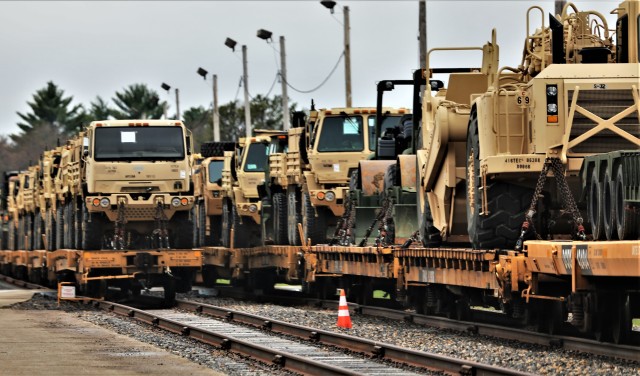 Photo Essay: Fort McCoy Logistics Readiness Center rail team moves ...