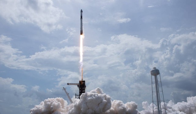 https://www.dvidshub.net/news/371345/army-space-and-missile-defense-command-supports-space-x-launch-