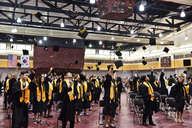 Humphreys community celebrates graduating students