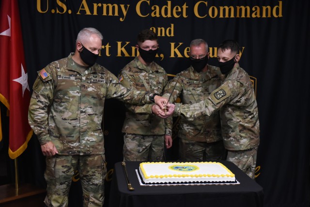 Fort Knox celebrates 245th Army Birthday with broadcast cake cutting ceremony