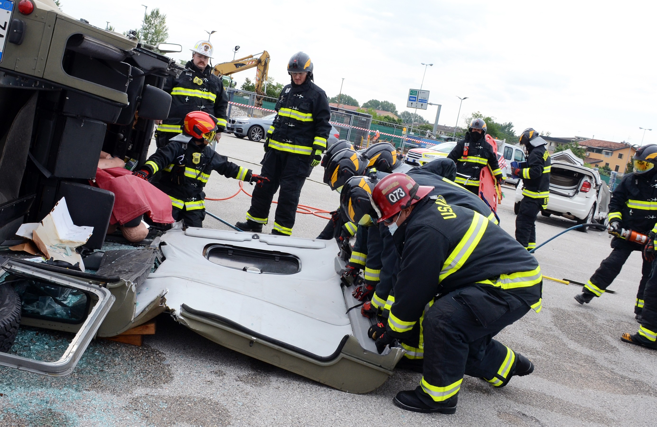 Garrison Fire and Emergency Services hold vehicle extrication drill ...