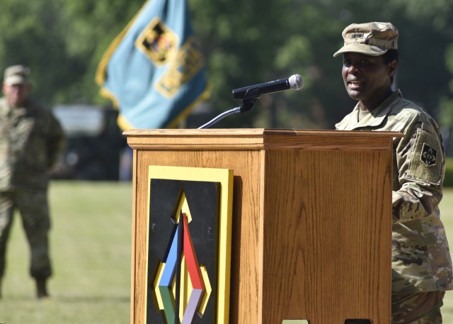 MSCoE, FLW bids fond farewell to Martin, welcomes Bonner during ceremony