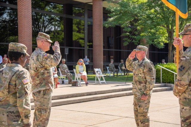 MSCoE, FLW bids fond farewell to Martin, welcomes Bonner during ceremony