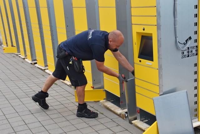 WIESBADEN, Germany -- A DHL Packstation is being set up July 9, 2020, in the visitors’ parking lot outside Clay Kaserne to benefit the American community and Erbenheim residents. Beginning July 13, community members will be able to order online...