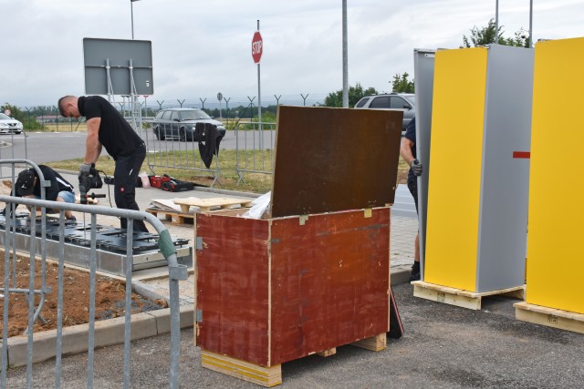 WIESBADEN, Germany -- A DHL Packstation is being set up July 9, 2020,  in the visitors’ parking lot outside Clay Kaserne to benefit the American community and Erbenheim residents. Beginning July 13, community members will be able to order online...