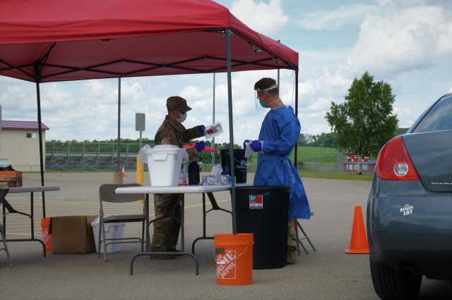 Wisconsin Guard surpasses 250,000 COVID-19 tests collected