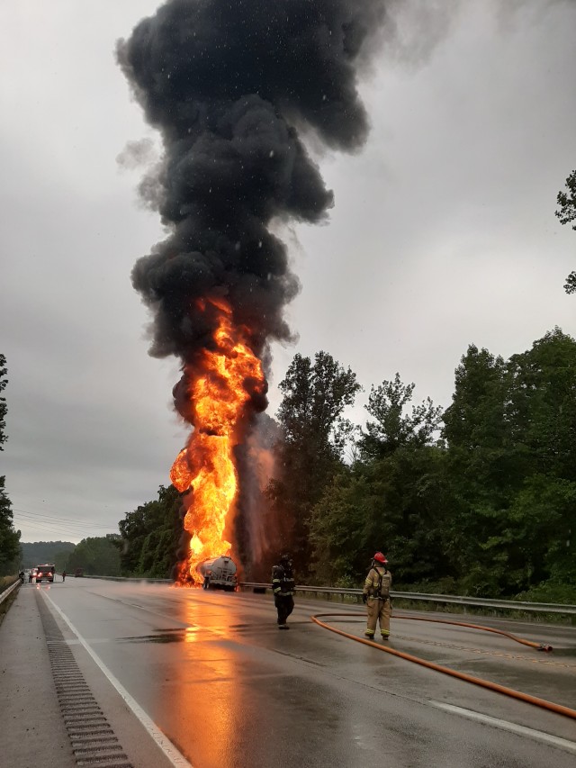 Fort Knox Fire Department assists in extinguishing fire from 31W gas tanker crash
