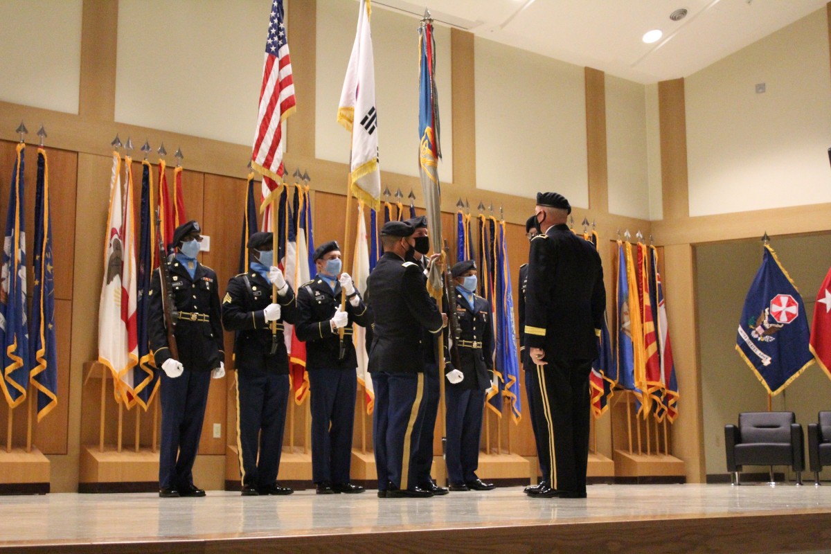 501st Military Intelligence Brigade Hosts Change of Command Ceremony ...