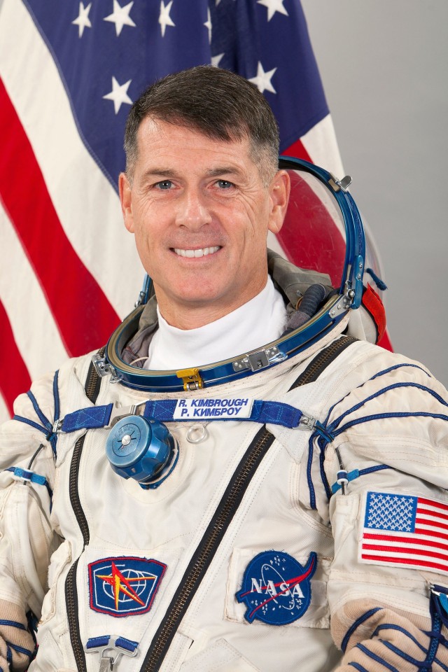 Official Portrait of U.S. Army (Ret.) and NASA astronaut Shane Kimbrough. As an active duty Army astronaut, Kimbrough, a member of STS 126 (Space Shuttle Endeavour), flew aboard a Soyuz spacecraft to the International Space Station for NASA Expeditions 49 and 50. (NASA Photo)