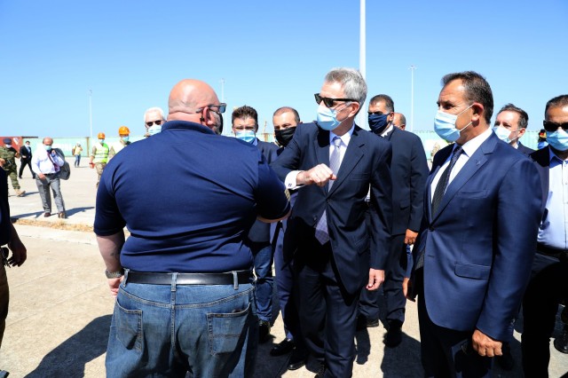 Ambassador Geoffrey Pyatt and the Greece Defense Minister met with the Captain of the ARC Endurance, a Military Sealift Command contracted vessel, to offer thanks for the safe transport of the 101st Combat Aviation Brigade’s helicopters and equipment. The Endurance delivered 101st CAB’s remaining helicopters and equipment earlier this week at the Port of Alexandroupoli, Greece, following a previous operation at the port in La Rochelle, France. The Endurance is the largest vessel ever to birth at the Port of Alexandroupoli.