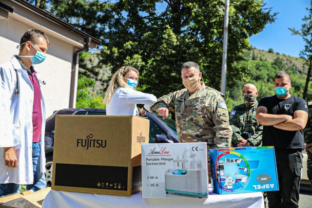 KFOR RC-E Soldiers deliver medical equipment to Zvecan clinic