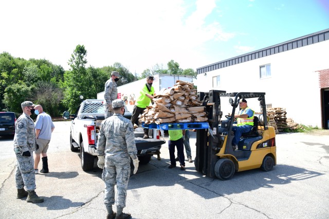 NY National Guard Soldiers and Airmen assist in storm response