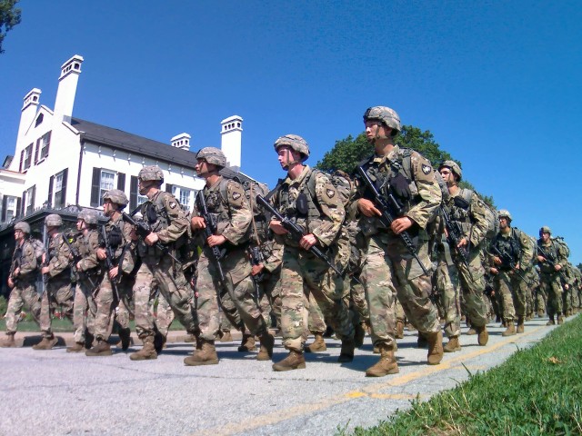 Members of the Class of 2024 arrive at Quarters 100 at the conclusion of March Back Monday. The new cadets unveiled their motto Like None Before prior to the final leg of the nine-mile ruck march. (U.S. Army photo by Tarnish Pride USMA/PAO).