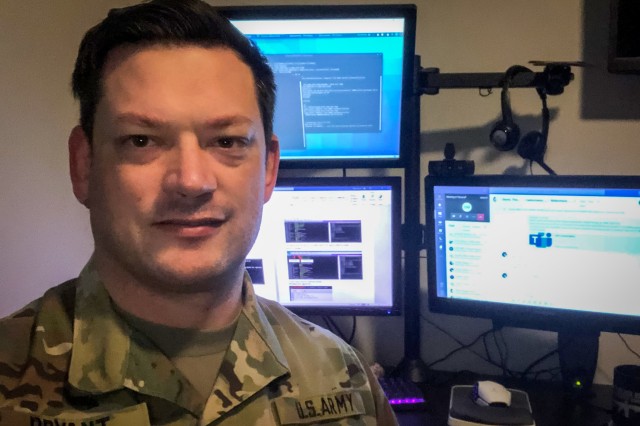 Army Reserve Cyber Soldiers Leverage Civilian Skills During Covid 19 Article The United States Army
