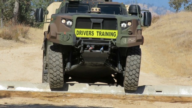 The inaugural Joint Light Tactical Vehicle Operator New Equipment Training (JLTV OPNET) course at Fort Hunter Liggett, California began August 10, 2020 with the arrival of 18 Army Reserve Soldiers from six different commands. For the Soldiers who drove the new vehicle, it was thumbs up for the features that make it stand out against the Humvee.
