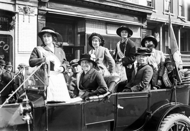 Women of Political Union Army and Navy day electioneering tour of Brooklyn