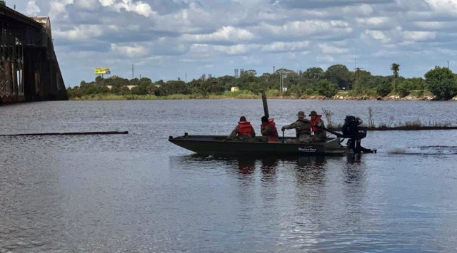 Louisiana National Guardsmen with the 256th Infantry Brigade Combat Team conduct boat training in Lake Charles Aug. 25, 2020, to respond after Hurricane Laura makes landfall in southwest Louisiana. More than 3,000 Louisiana National Guard Soldiers...